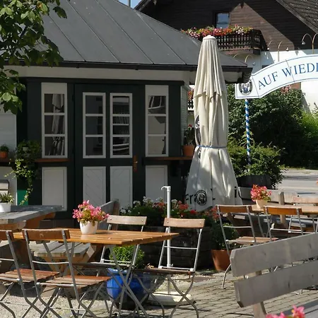 Neu Wirt Hotel Garni 3*