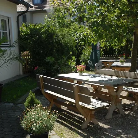 Neu Wirt Hotel Garni 3* Geretsried