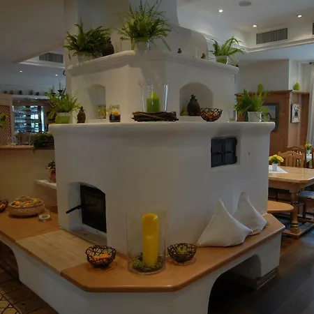 Neu Wirt Hotel Garni 호텔