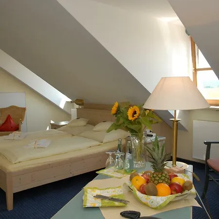 호텔 Neu Wirt Hotel Garni 게레츠리트